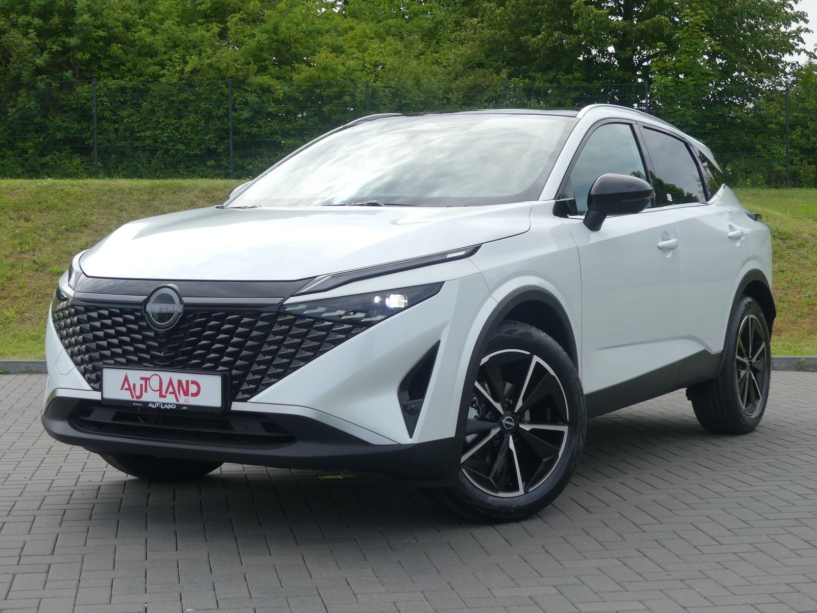 Nissan Qashqai Tekna 1.3 Dig-T Aut. LED ACC Navi Pano imagem 2