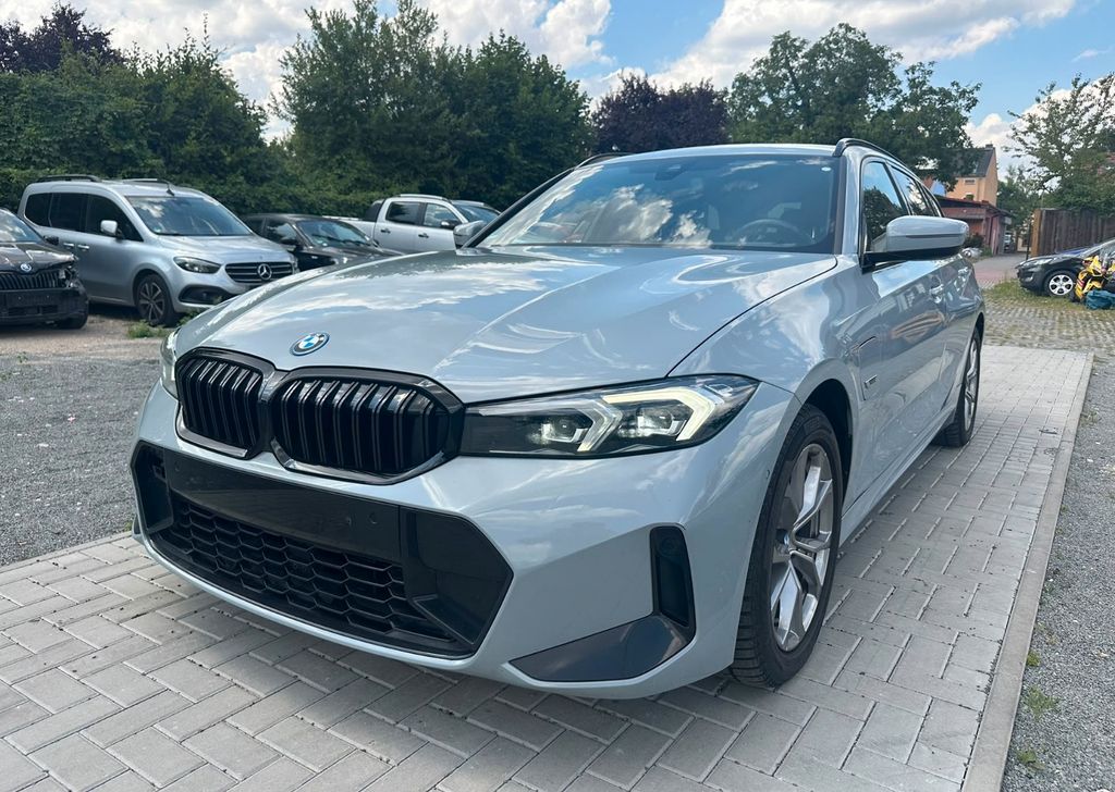 Image of BMW 320