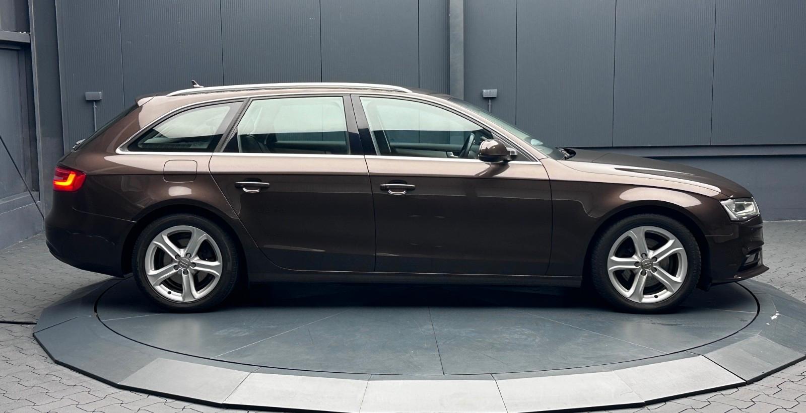 Audi A4 2013 — photo 6