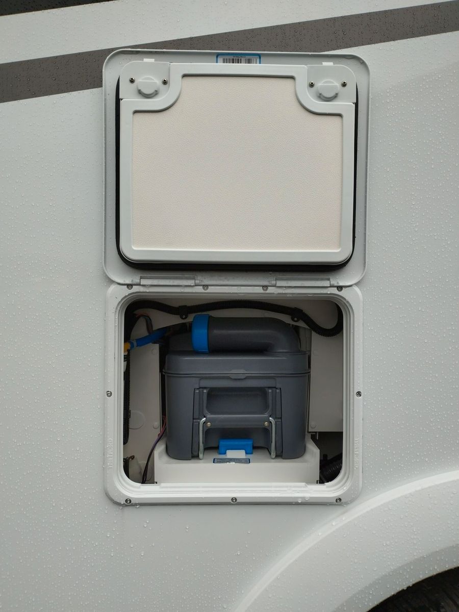 Fahrzeugabbildung Sunlight Adventure T 68C Automatik, Dörr Edition, TV
