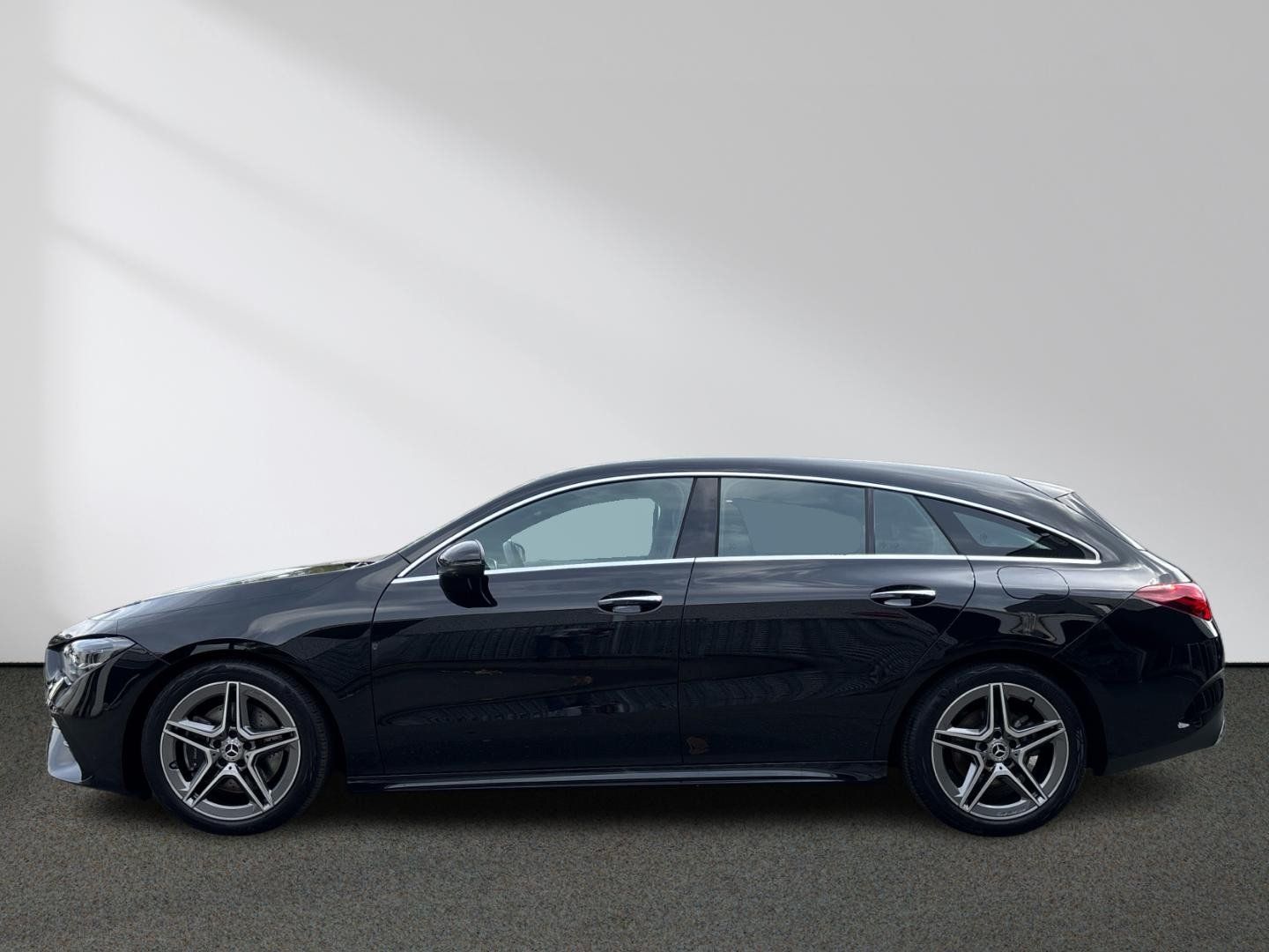 Mercedes-Benz CLA 200 d SB AMG Panorama Distronic 360°-K. AHK imagem 2