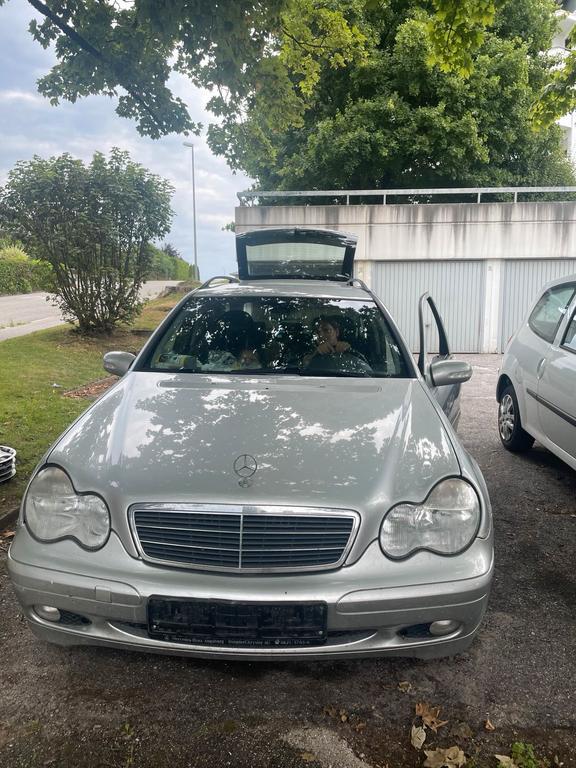 Mercedes-Benz C 200