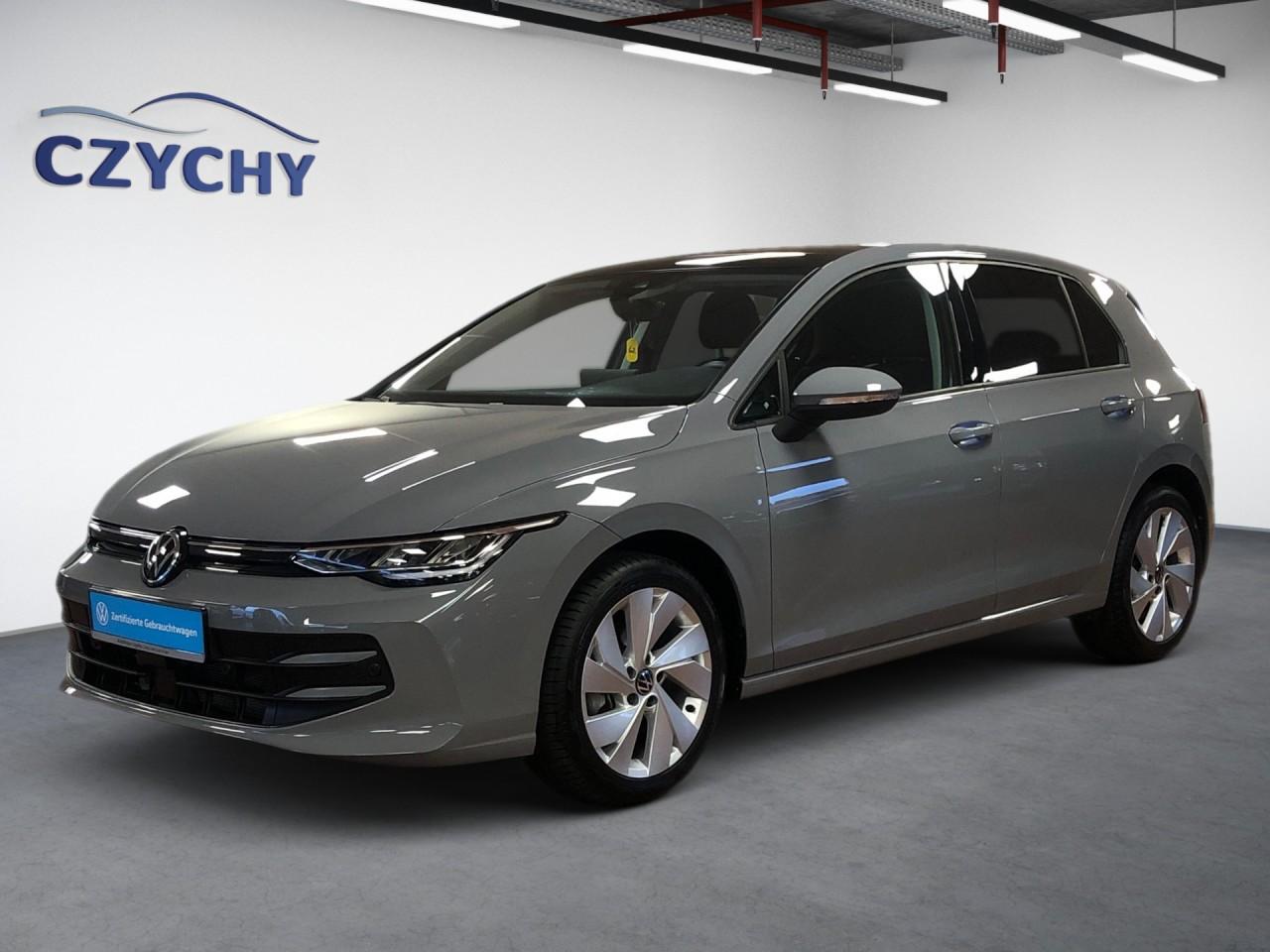 Volkswagen Golf VIII 1,5 TSI Life +AHK+PANORAMADACH