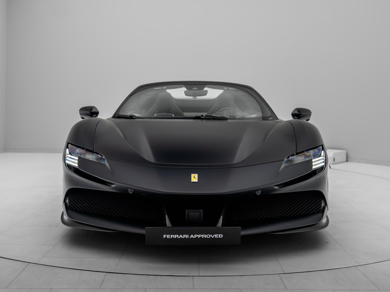 Ferrari SF90 Spider NERO OPACO - FERRARI HAMBURG
