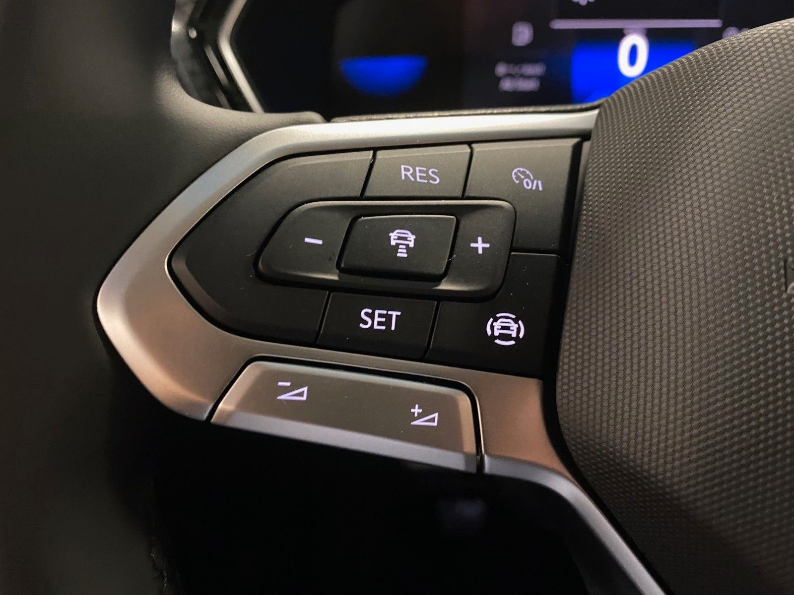 Fahrzeugabbildung Volkswagen T-CROSS 1.0 TSI OPF STYLE+KAMERA+ACC+SITZHEIZUNG