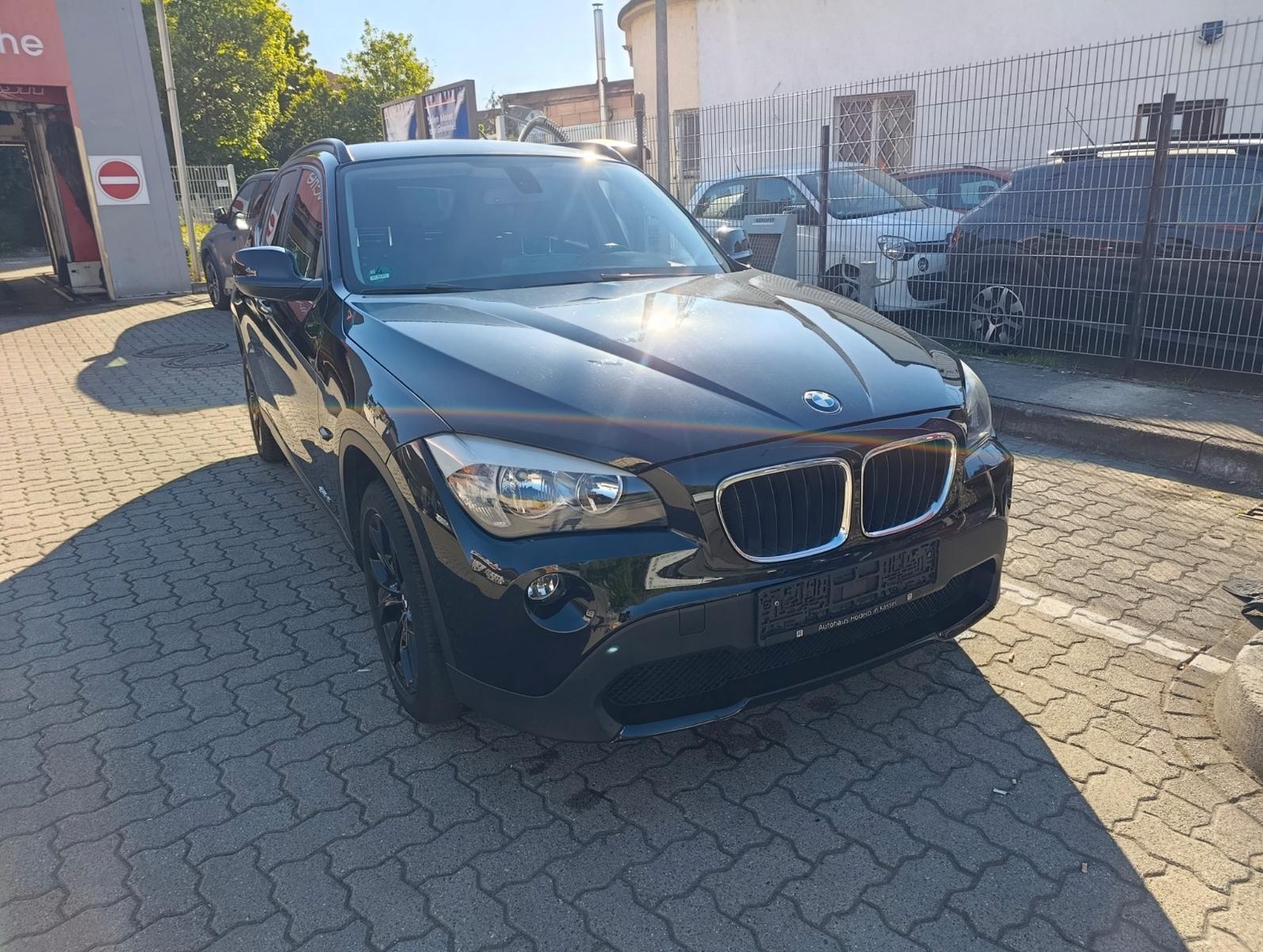 BMW X1 18 i sDrive Automatik  Klima Navi Kamera
