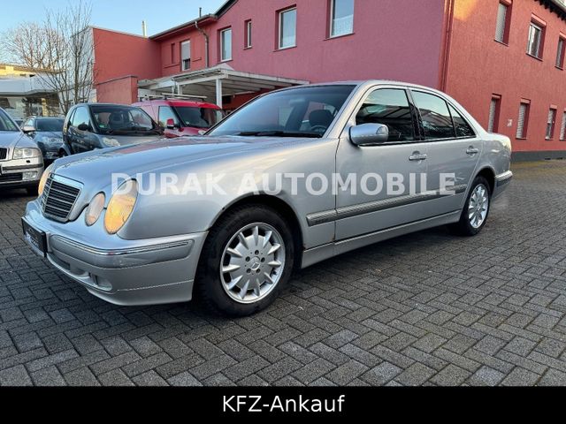 Mercedes-Benz E 240 Lim. AUTOMA. / SCHECKHEFT / ELEGANCE