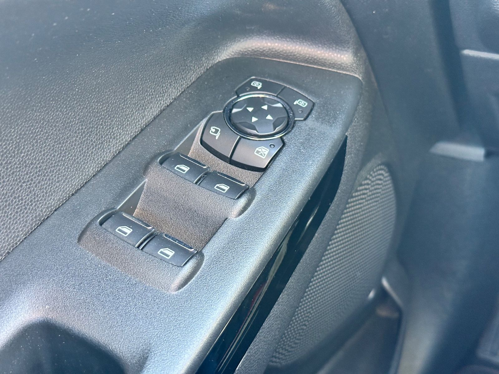 Fahrzeugabbildung Ford EcoSport ST-Line*PDC V+H*Sitz-Lenkradheizung*App