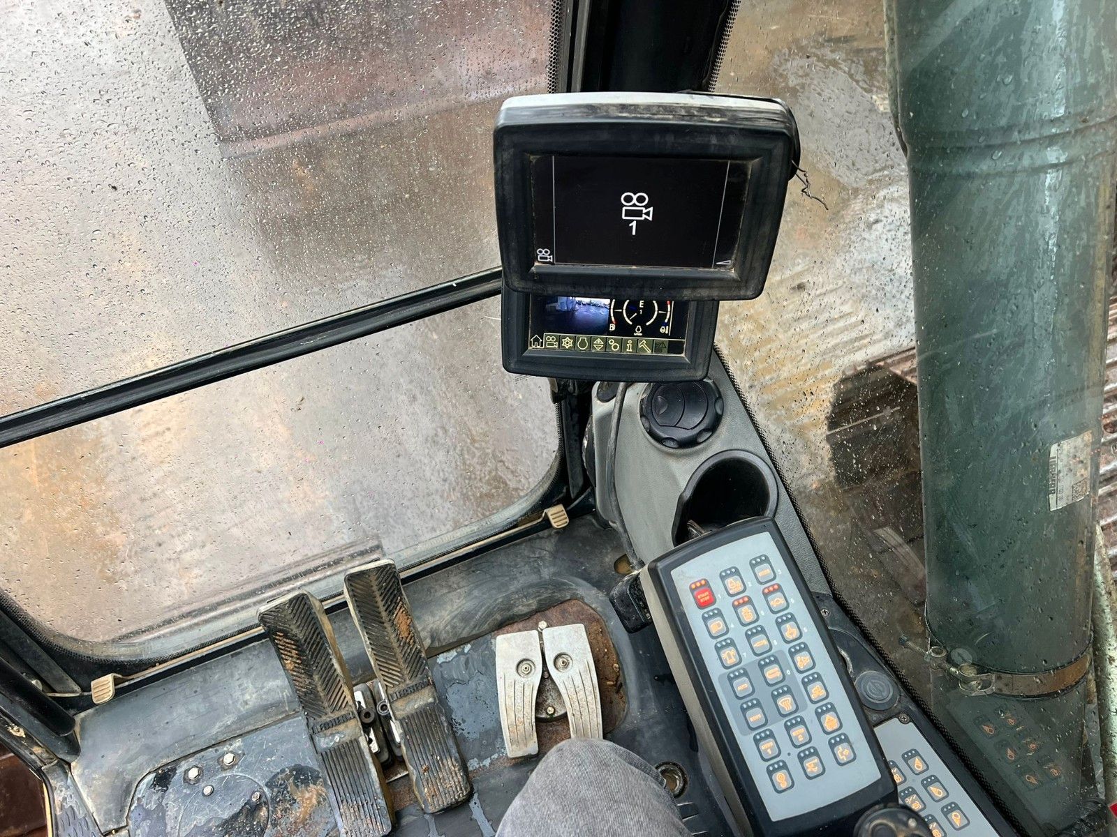 Fahrzeugabbildung Liebherr R 918 LC / ZSA / AC / Hammerleitung/ SW/