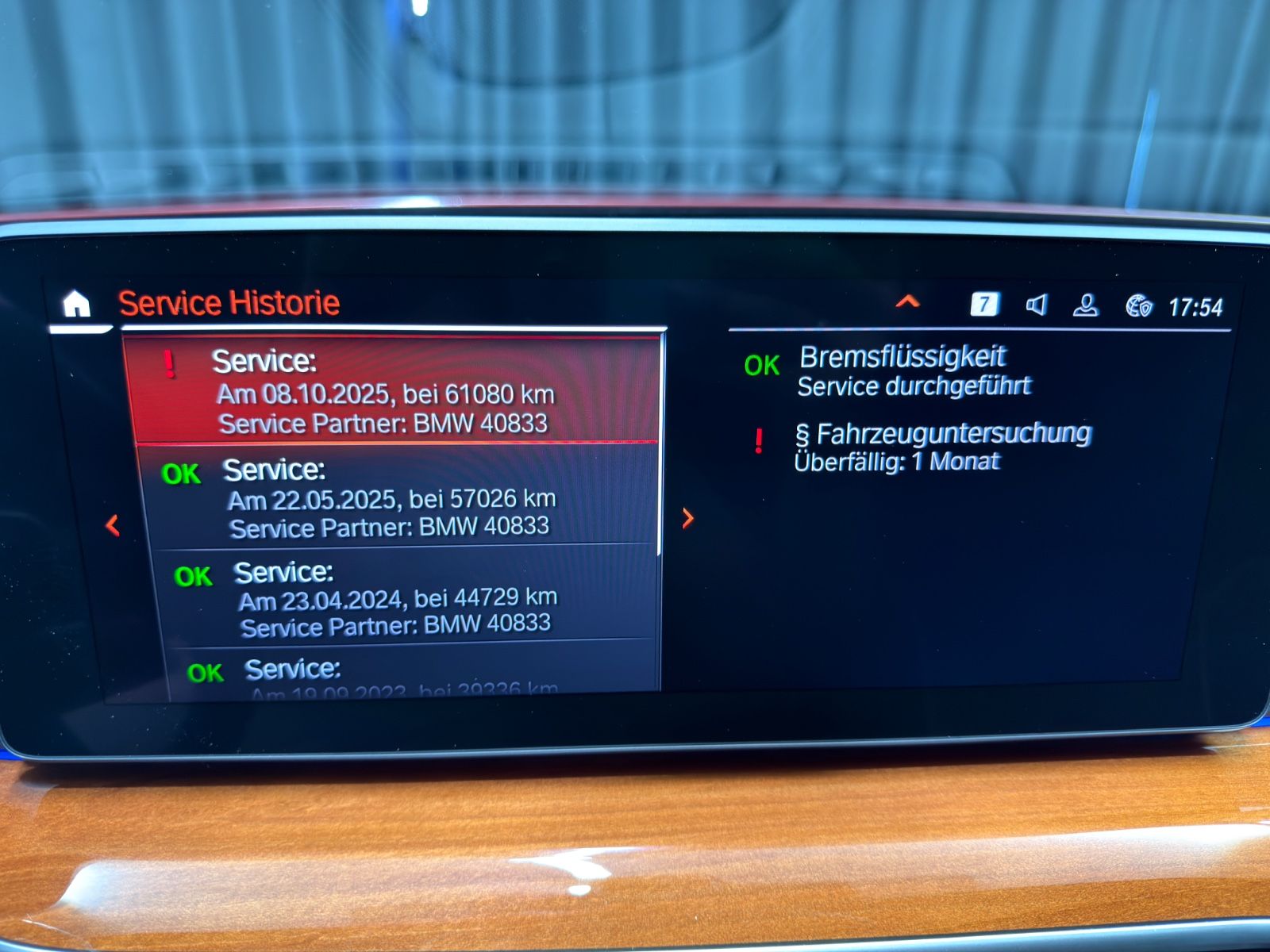 Fahrzeugabbildung BMW M550 i xDrive Limousine|INDIVIDUAL|LASER|H&K|HuD