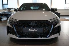 AUDI RS3 Sportback | Schalensitze | Pano | HuD AUDI RS3 Sportback | Schalensitze | Pano | HuD