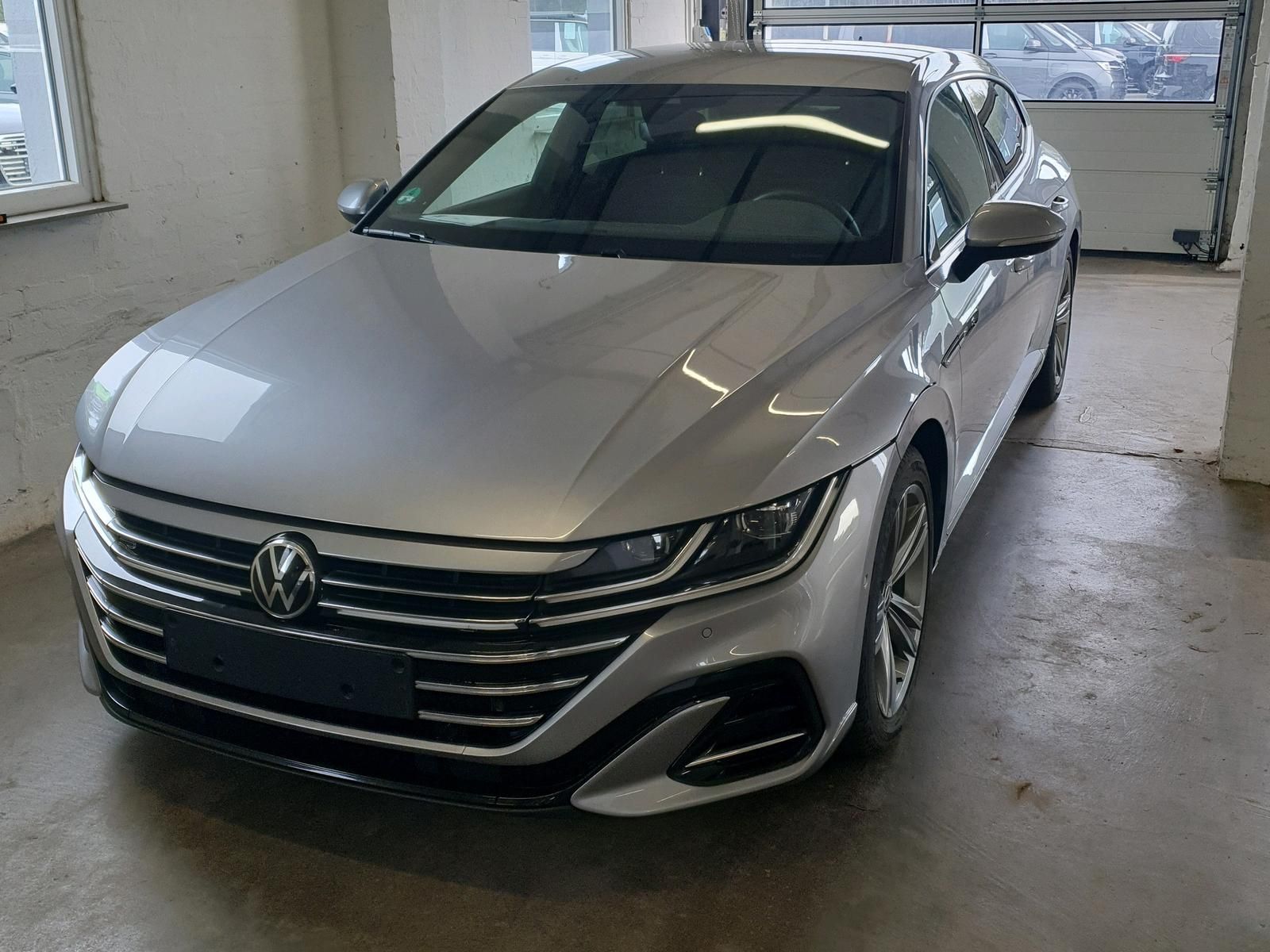 Volkswagen Arteon 2.0TDI R-Line IQ.Drive Matrix Navi ParkAs