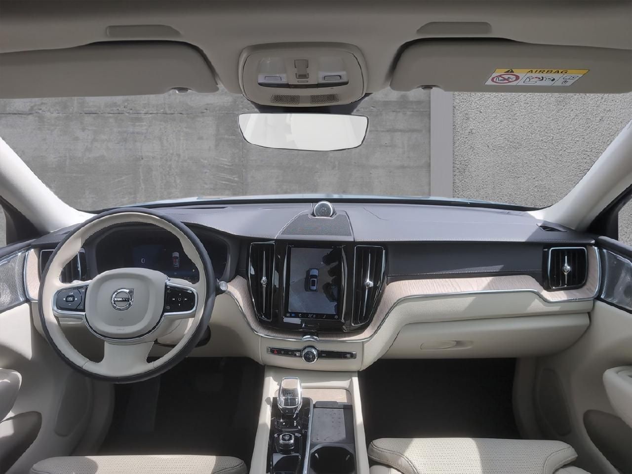 Fahrzeugabbildung Volvo XC60 T8 AWD Ultimate Dark Plug-In Hybrid