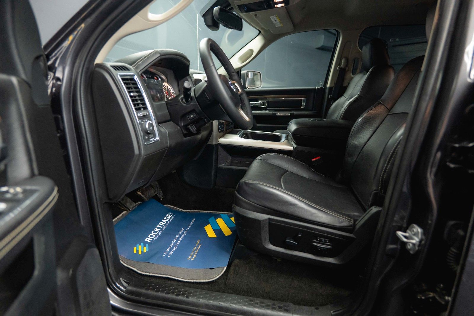 Fahrzeugabbildung Dodge RAM 5.7 V8 HEMI 4x4 Sport LARAMIE NightPaket 19%