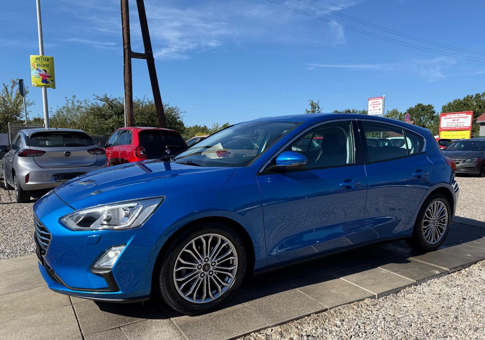 Ford Focus Titanium Sportsitze Sport Lenkrad