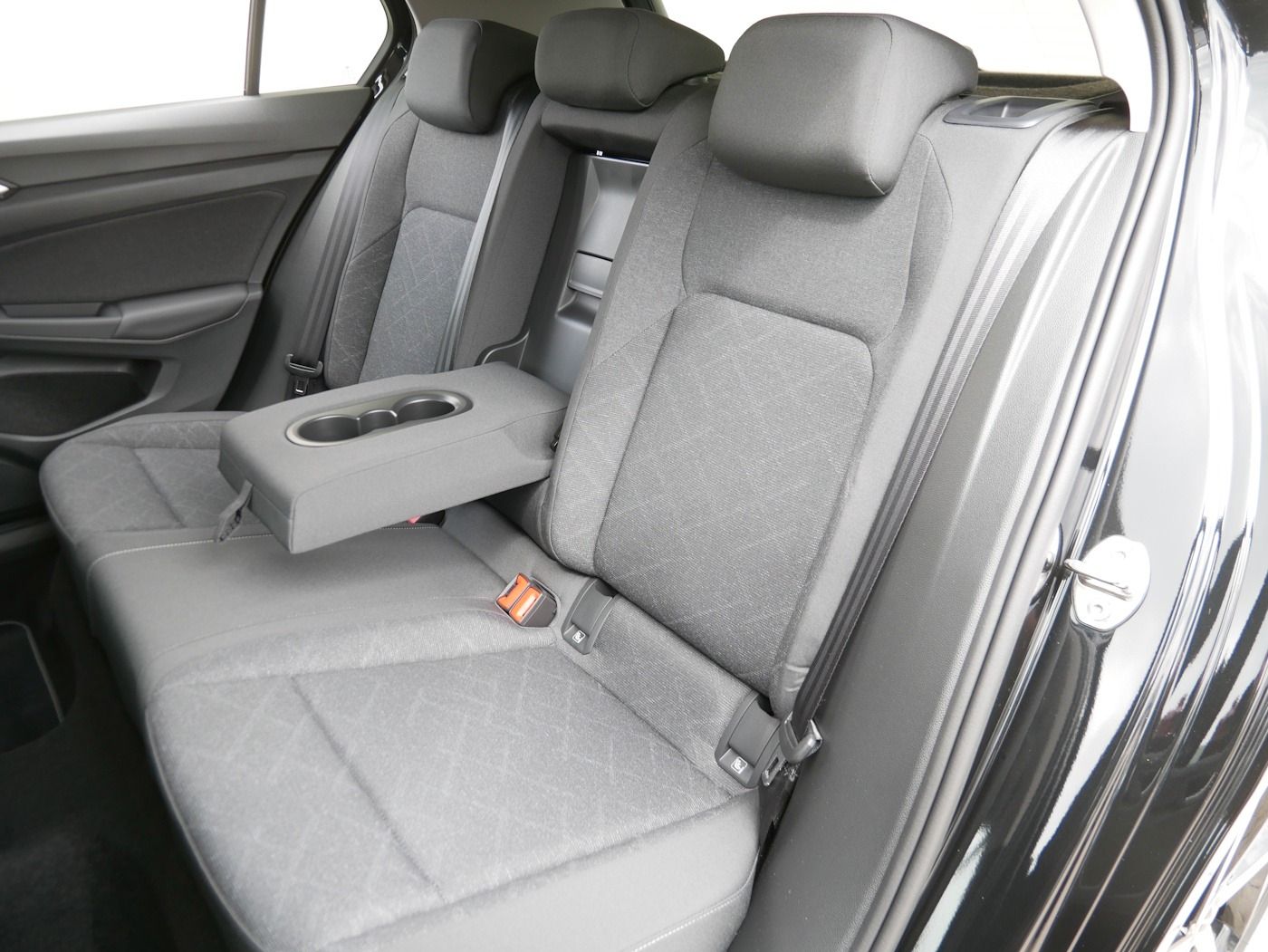 Fahrzeugabbildung Volkswagen Golf -VIII 1.5 Life NEU45T Standhz Kamera Matrix