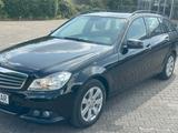 Mercedes-Benz C 200 T CDI BlueEfficiency*Navigation*Alufelgen* - Mercedes-Benz C 200: Kombi, Cdi
