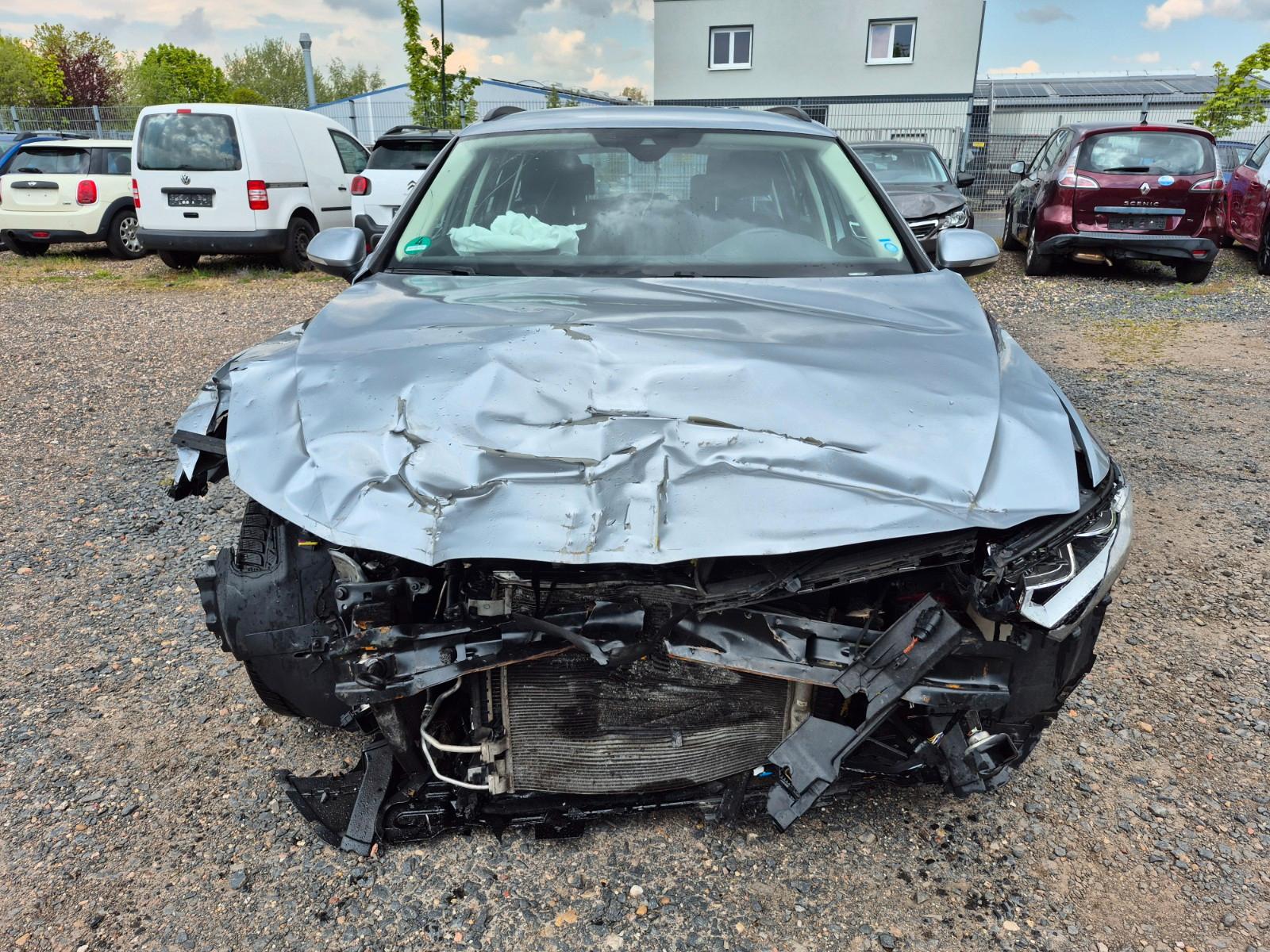 Volkswagen Passat Variant Comfortline2.0 TDI 110KW SHZ Navi