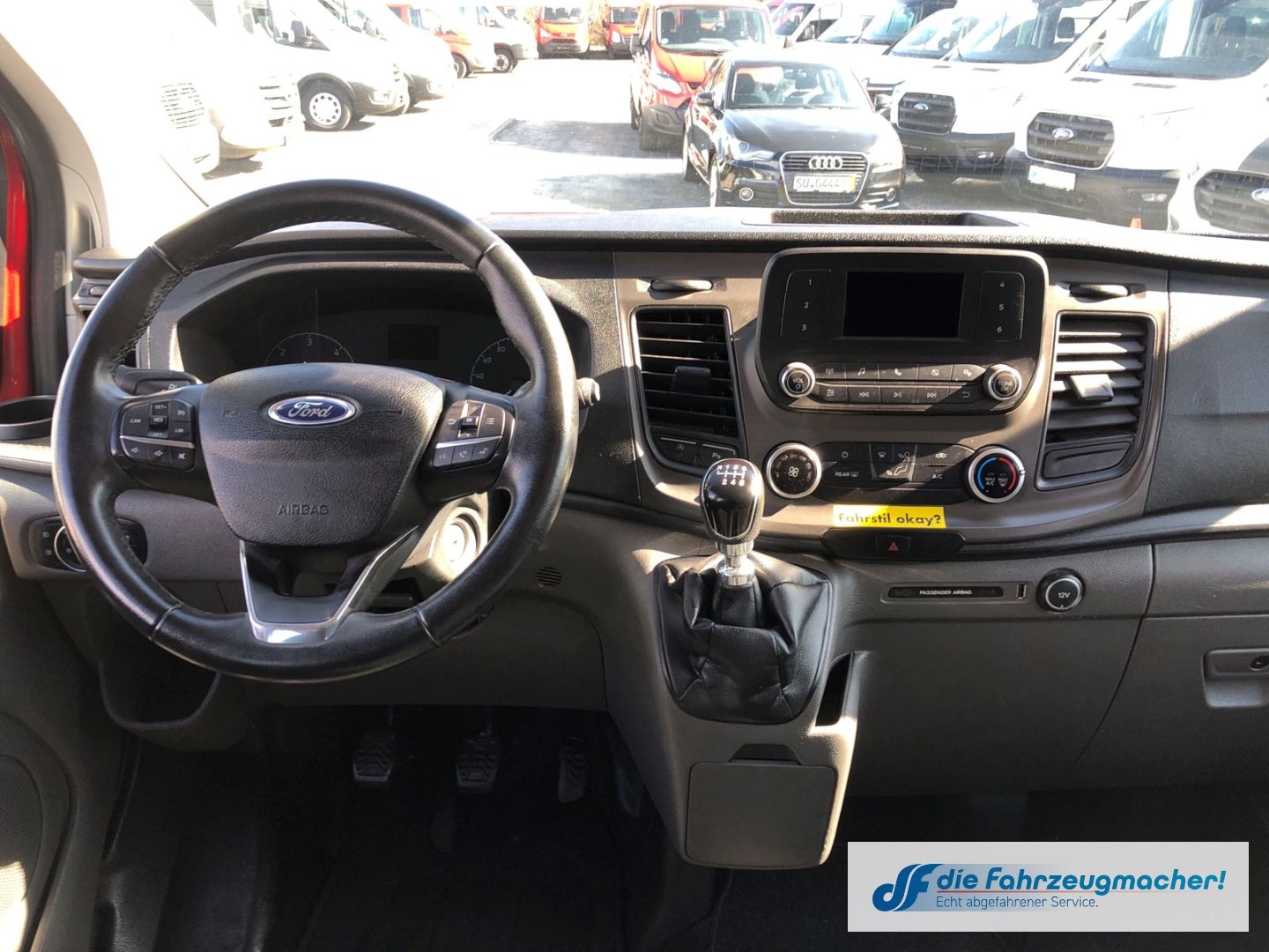 Fahrzeugabbildung Ford Transit Custom Kombi 320 L1 *3174
