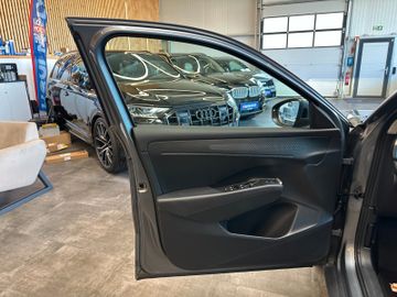 MYAUTOCENTER – Gebraucht- und Jahreswagen mit Werkstattservice in Pfaffenhofen Volkswagen T-Roc Style *1.HAND*19%MWST*ALCANTARA*CARPLAY*