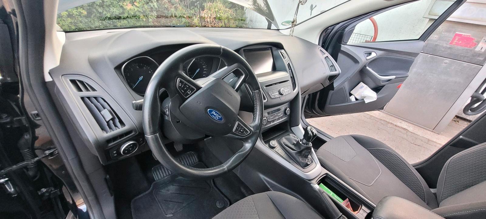 Ford Focus 2015 — photo 12