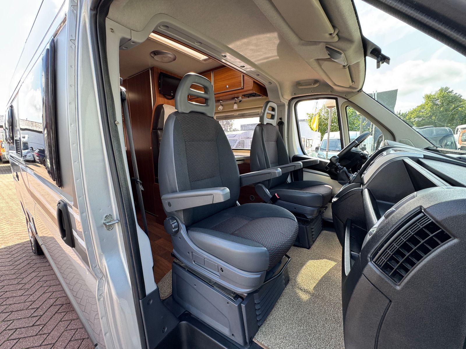 Fahrzeugabbildung Globecar GLOBESCOUT 600 CITROEN TV WC AHK KAMERA NAVI