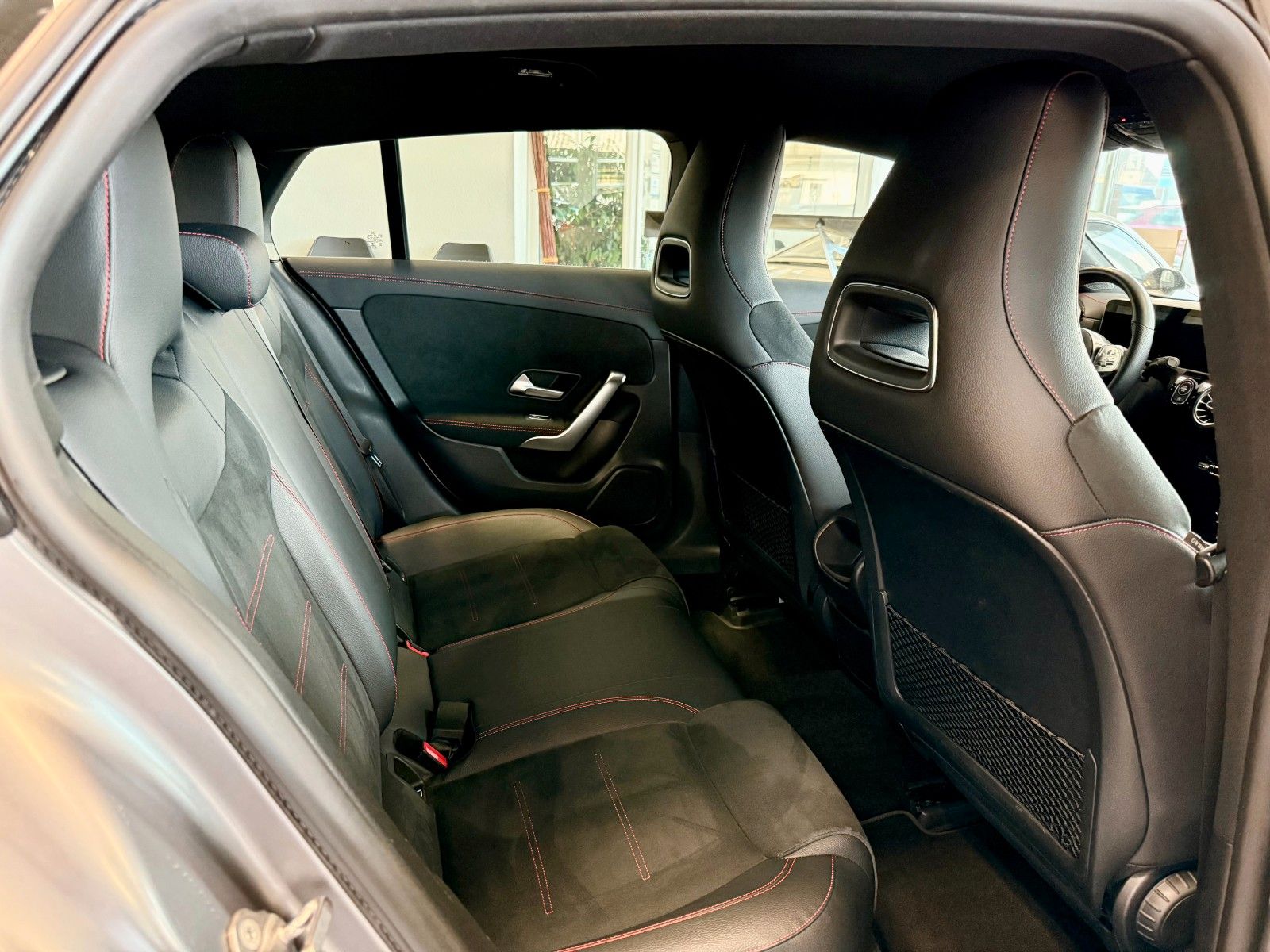 Fahrzeugabbildung Mercedes-Benz CLA 220d Shooting Brake AMG/18Zoll/Kamera/LED