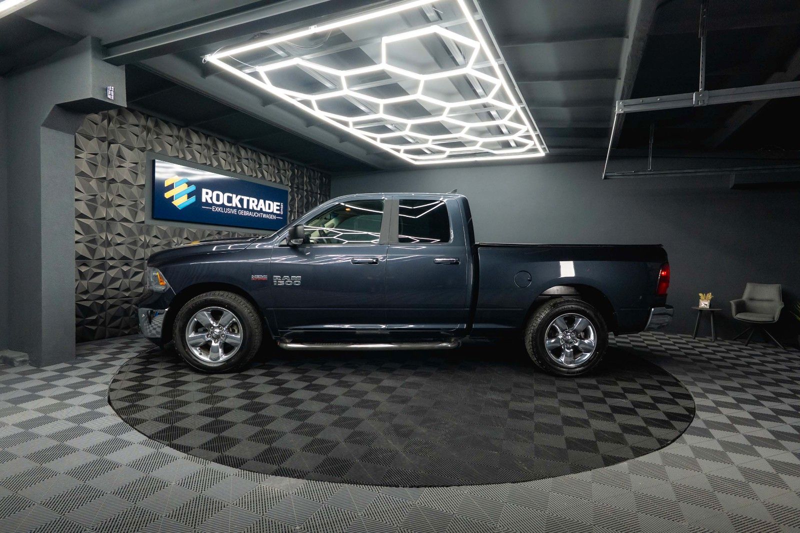 Fahrzeugabbildung Dodge RAM 5.7 V8 HEMI LPG PRINS | LONGBED | 20 Zoll