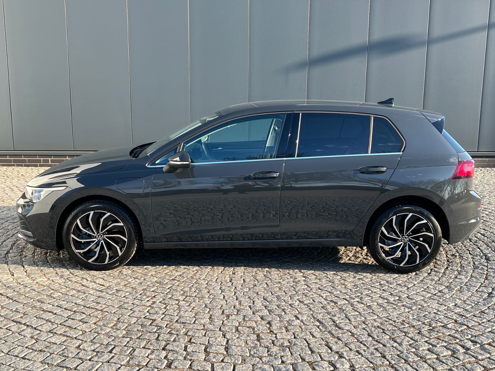 Fahrzeugabbildung Volkswagen Golf Style 1.4 TSI eHybrid DSG *AHK, IQ-Light, A