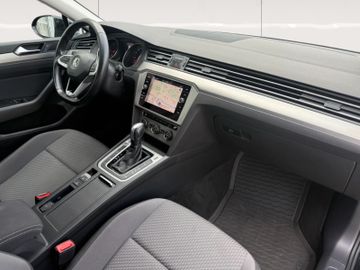 Volkswagen Passat - 11