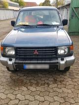 Mitsubishi Geländewagen Mitsubishi, Oldtimer - Mitsubishi Pajero aus 1992