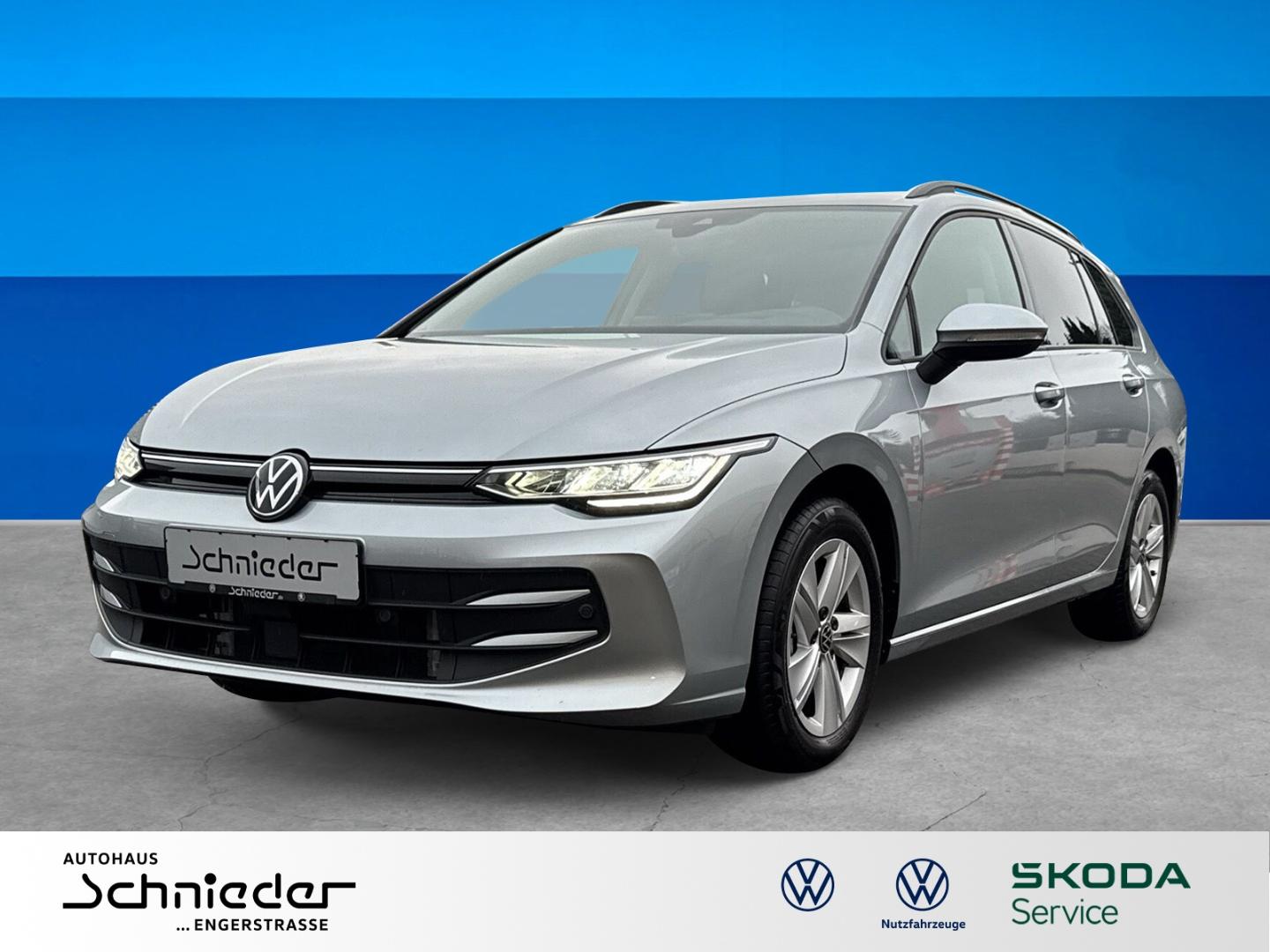 Volkswagen Golf 8 2.0 TDI Life Business Premium Rear View