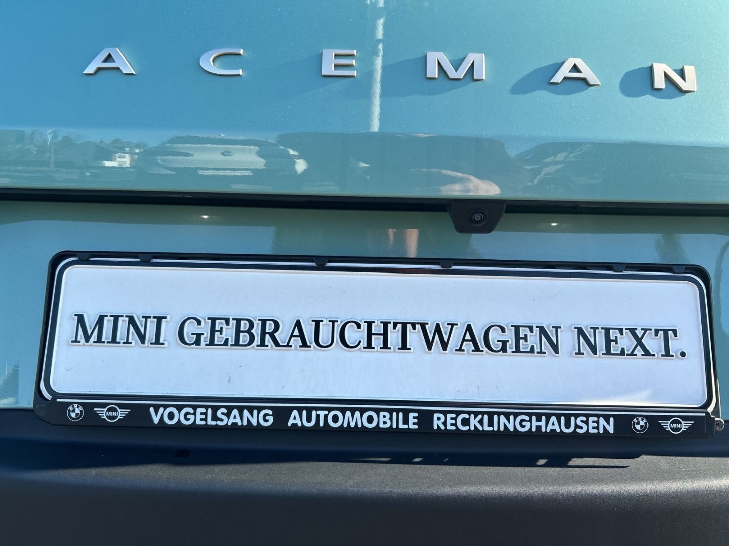 Fahrzeugabbildung MINI Aceman SE Classic Trim,Panodach,HeadUp,19''LMFel