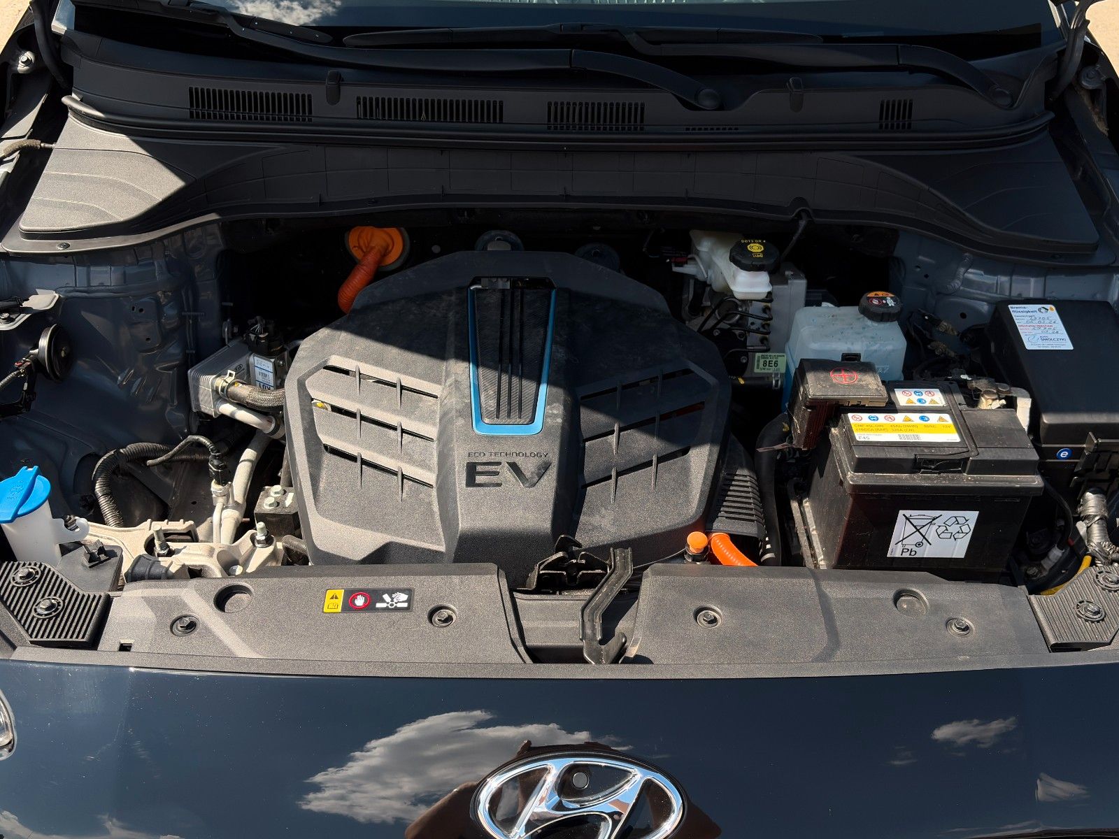 Fahrzeugabbildung Hyundai KONA E Select CarPlay Kamera LHZ SHZ ACC KZG