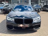 BMW M760 L i xDrive*PANO*HEAD-UP*360°K*KEYLESS*MASSA - BMW M760 Gebrauchtwagen