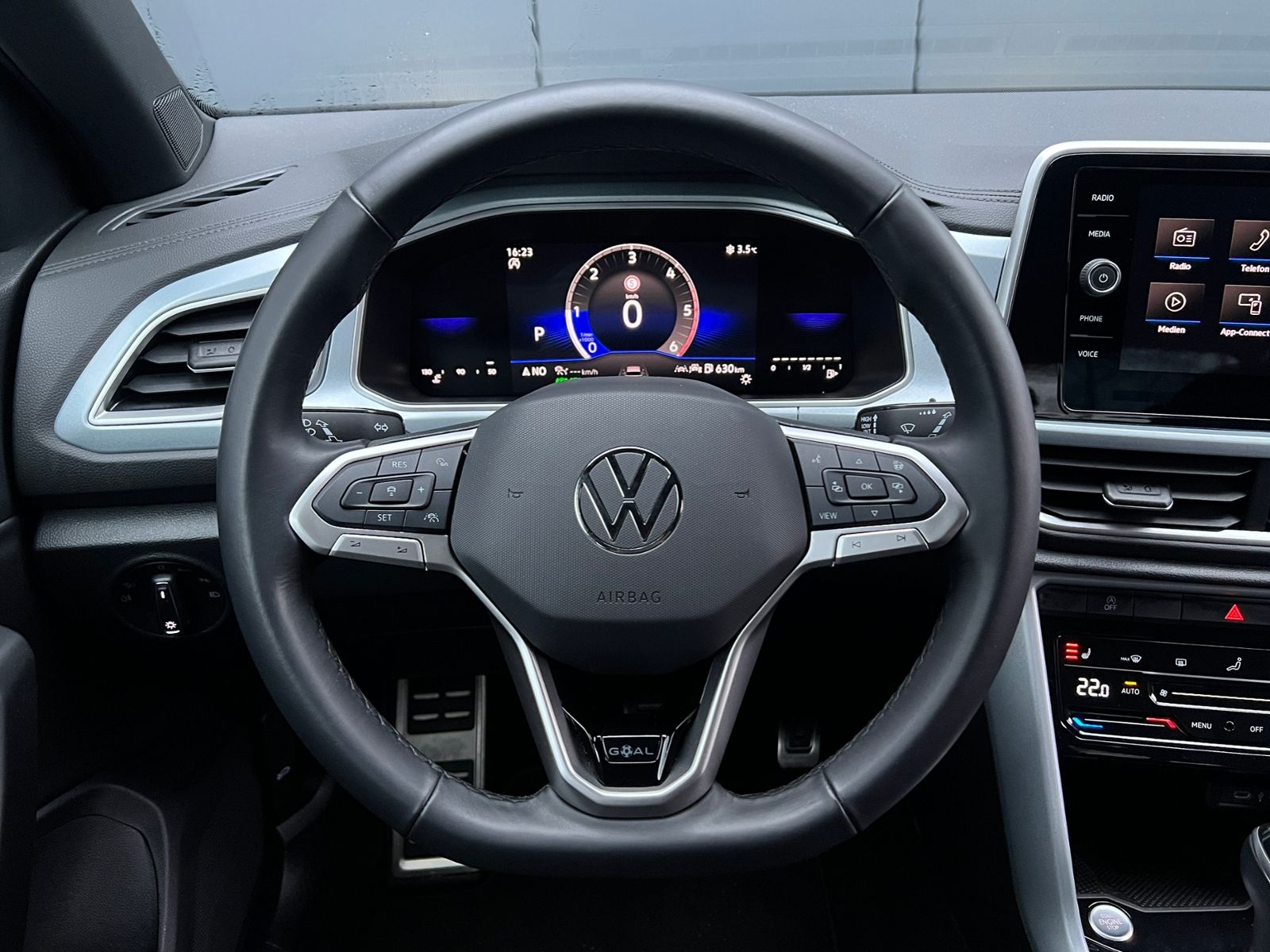 Fahrzeugabbildung Volkswagen T-Roc GOAL 2.0 TDI DSG *AHK, LED, PlusPaket, 18"