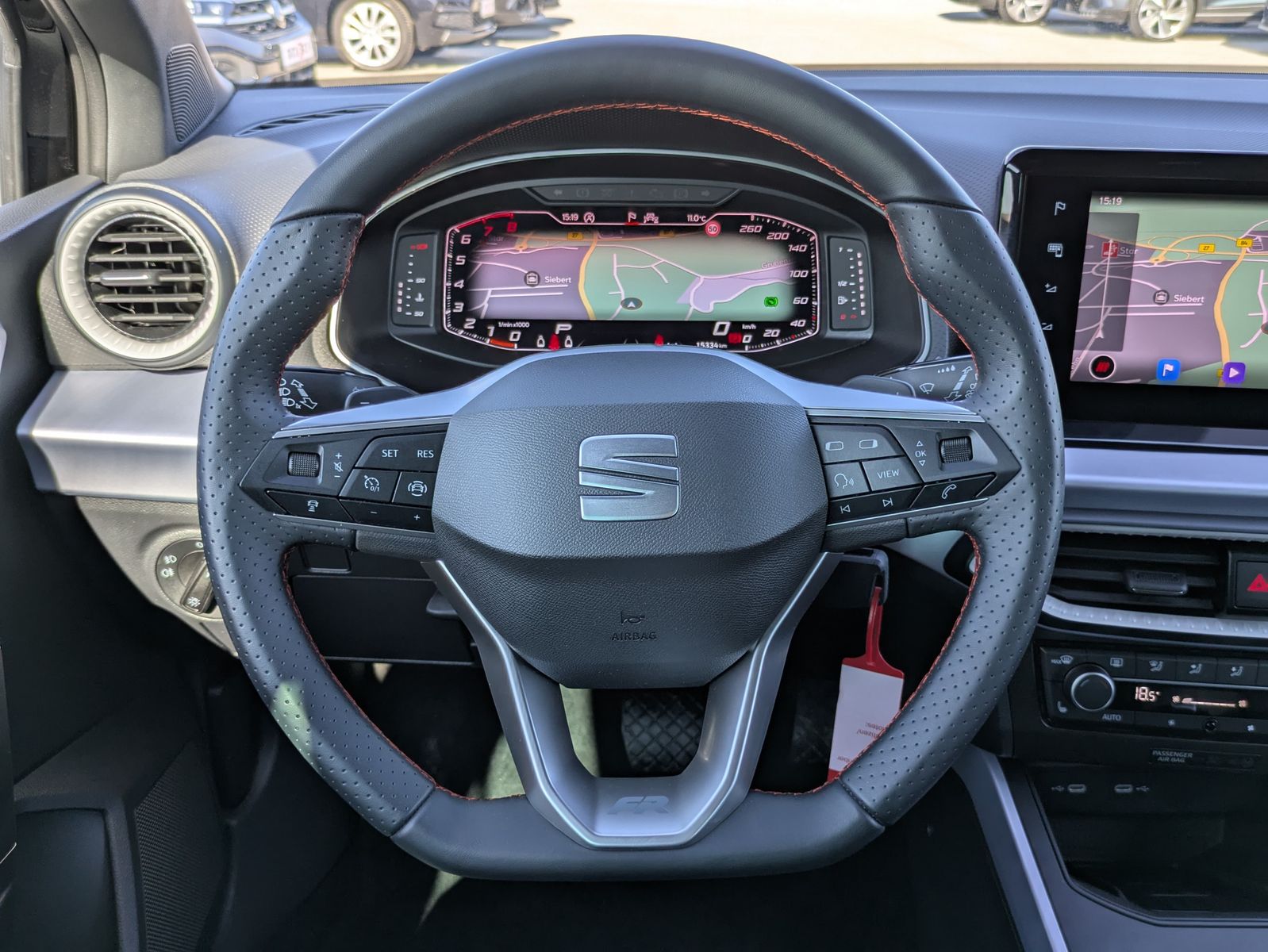 Fahrzeugabbildung SEAT Arona 1.5 TSI FR DSG AHK*ACC*LED*APP*DAB*KAMERA