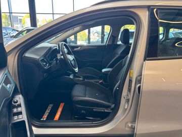 MYAUTOCENTER – Gebraucht- und Jahreswagen mit Werkstattservice in Pfaffenhofen Ford Focus *KEYLESS*TEMPO*SIHZ*LKHZ*NAVI*LED*