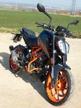 KTM 125 DUKE, absolut unfallfrei! Und umfallfrei! - Offers
