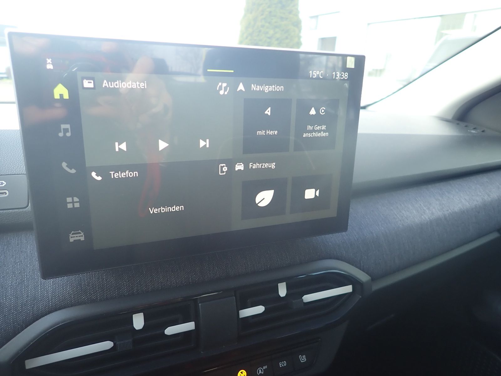 Fahrzeugabbildung Dacia Sandero Journey TCe 100