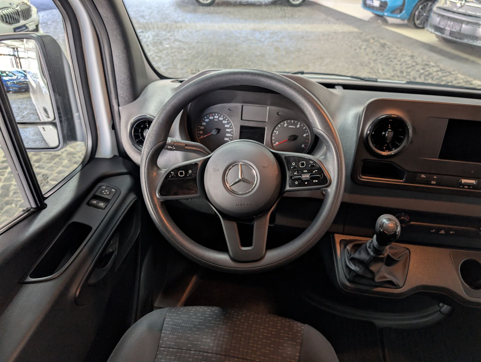 Fahrzeugabbildung Mercedes-Benz Sprinter III 311 2.0 CDI L2 MBUX KAM APP