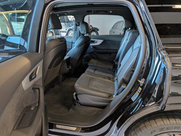 Audi Q7 quattro S line 5Jahre Garantie!