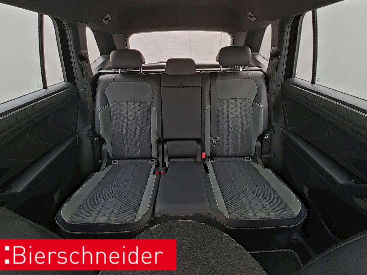 Volkswagen Tiguan Allspace - Bild 17