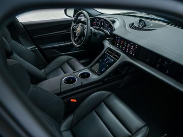 2026 Porsche TAYCAN 缩略图 21