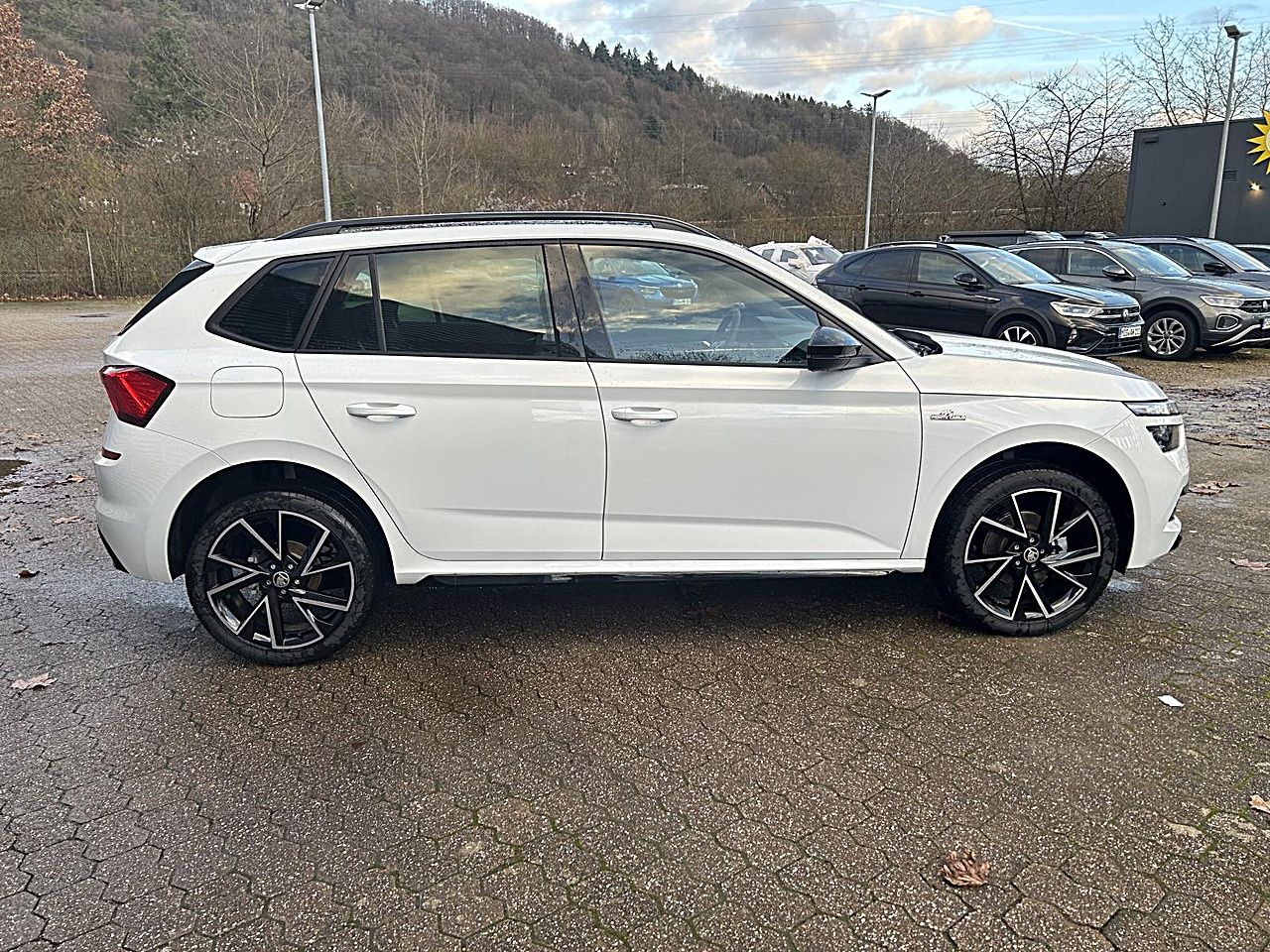 Fahrzeugabbildung SKODA Kamiq Monte Carlo 1.5 TSI DSG Tempomat LED