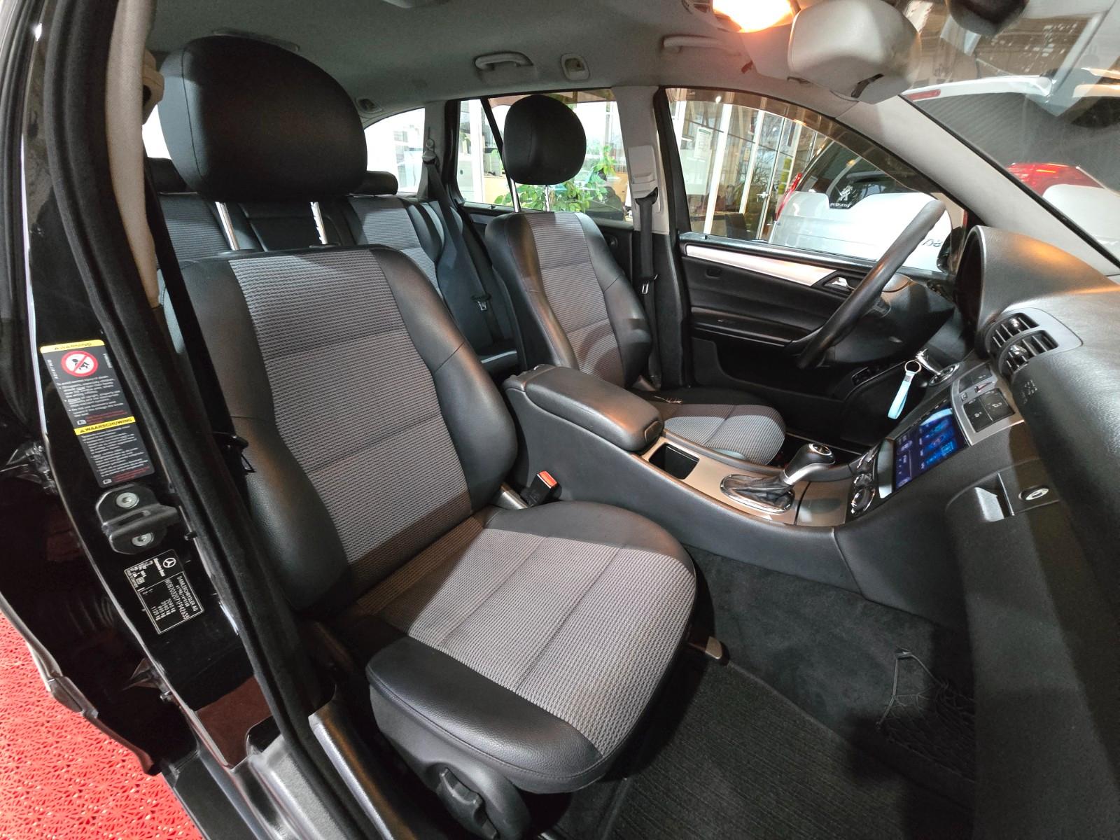 Mercedes-Benz C200 2007 — photo 16