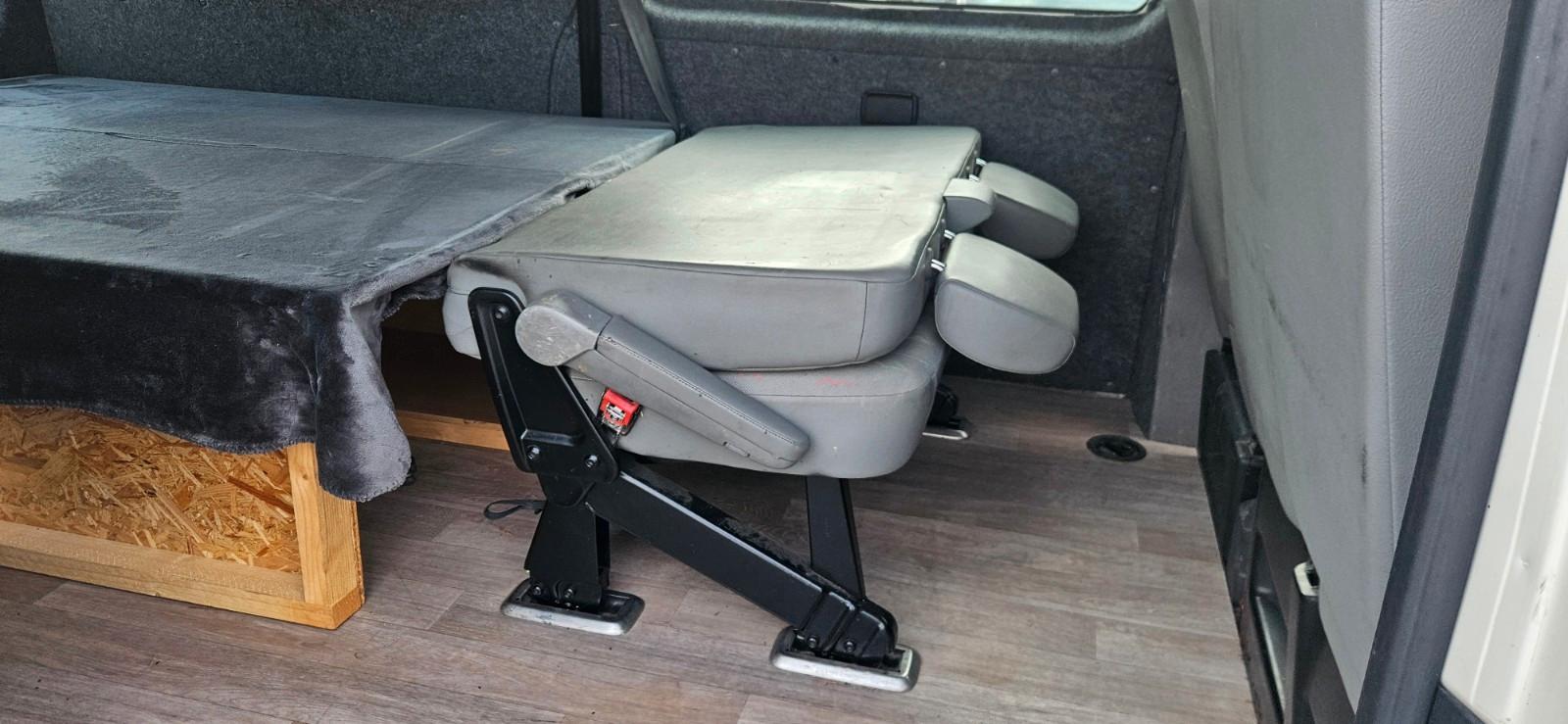 Volkswagen Transporter 2006 — photo 10