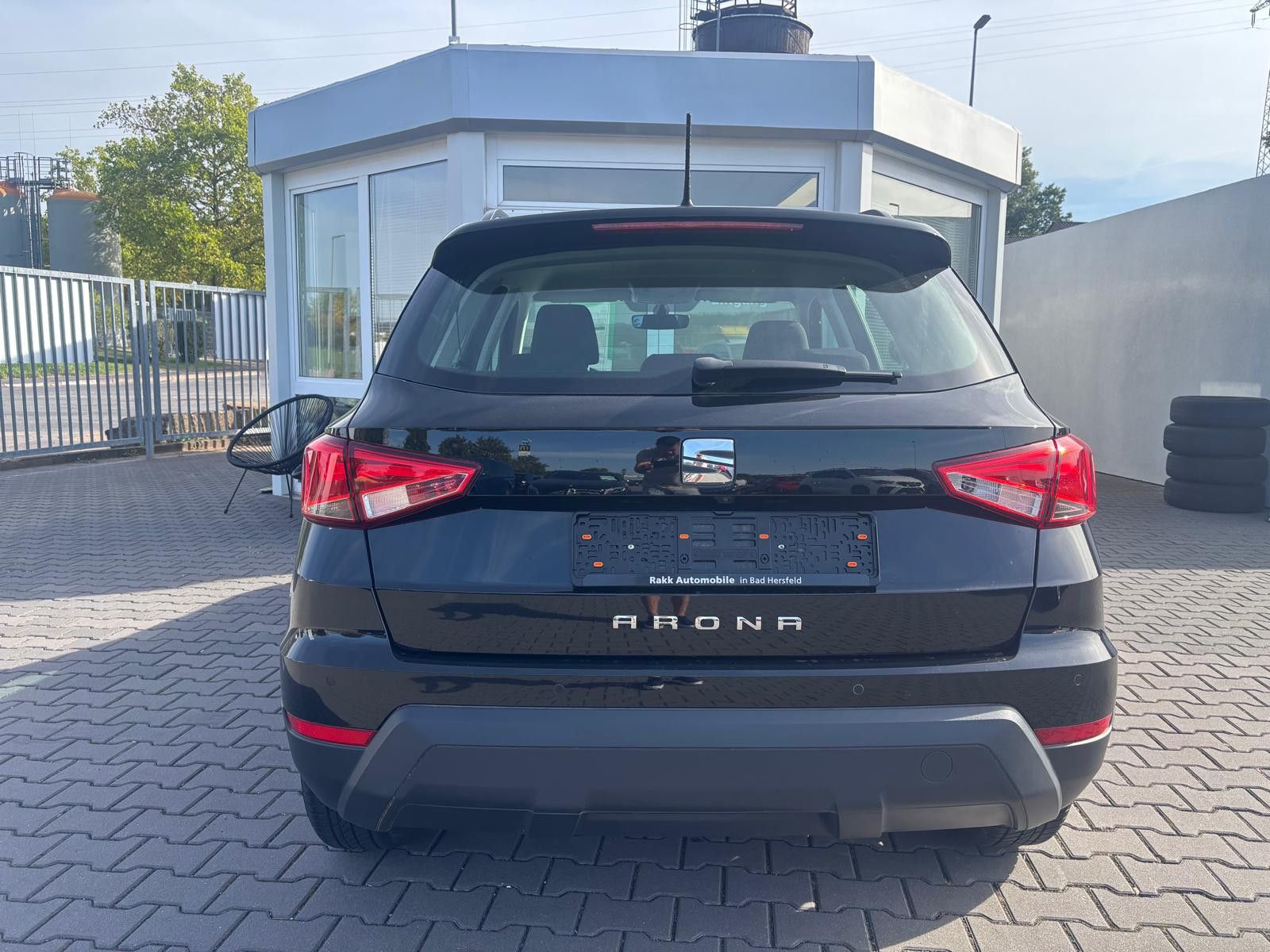 Fahrzeugabbildung SEAT Arona 1.0 TSI Style-KAMERA-SHZ-KLIMA-PDC-ALUS-
