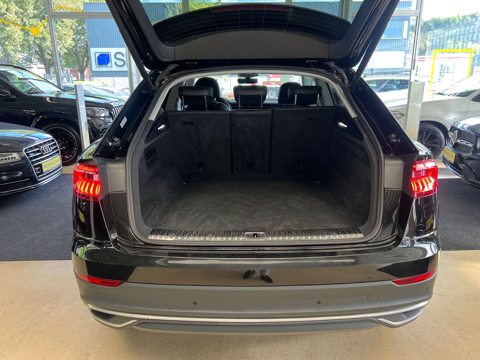 Fahrzeugabbildung Audi Q8 50 TDI quattro * PANO * 4x SITZHEIZUNG * 360