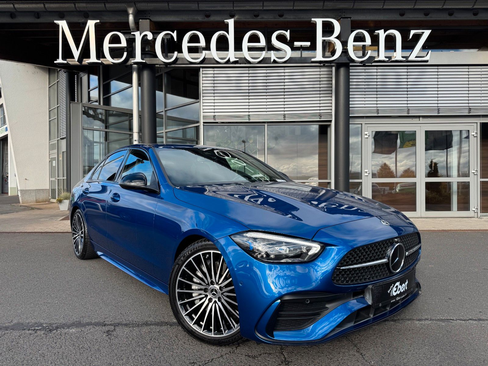 Fahrzeugabbildung Mercedes-Benz C 300d AMG+Burmester+Distr+Digital+360+